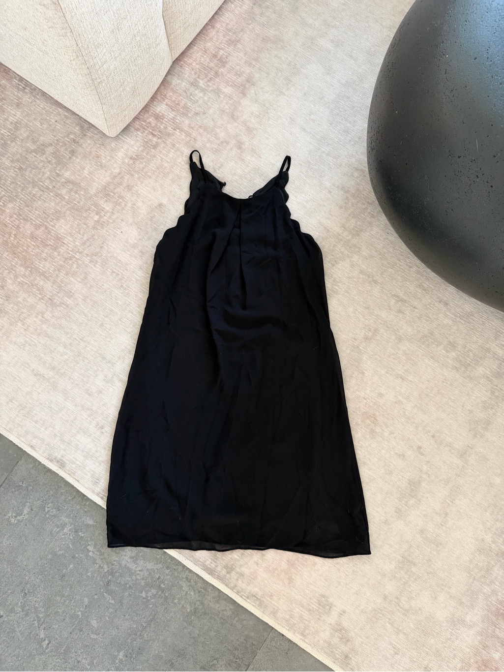 Chic Black Dress With Scalloped Detail